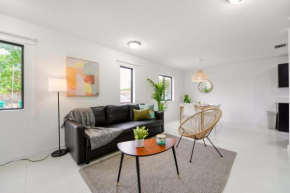 Duplex 3BR with Free Parking in Miami Northwest